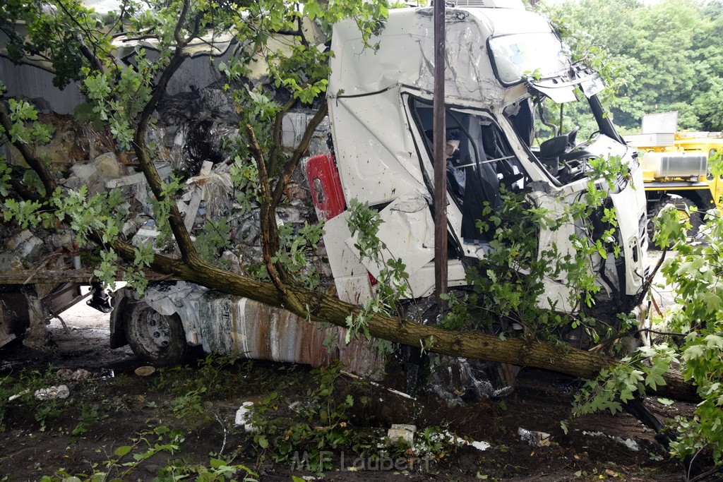 Schwerer VU A 3 Rich Oberhausen Hoehe AK Leverkusen P485.JPG - Miklos Laubert